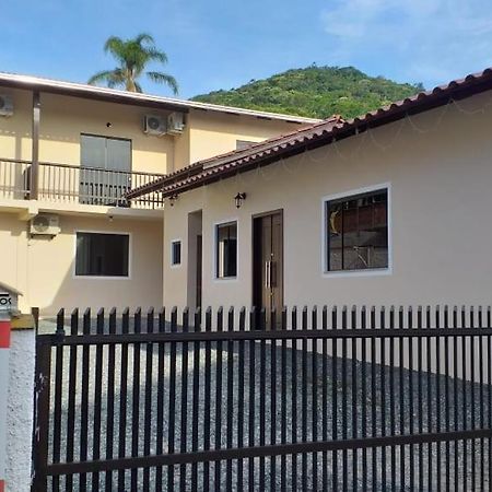 Quitinete Vo Ana Hotel Penha  Luaran gambar