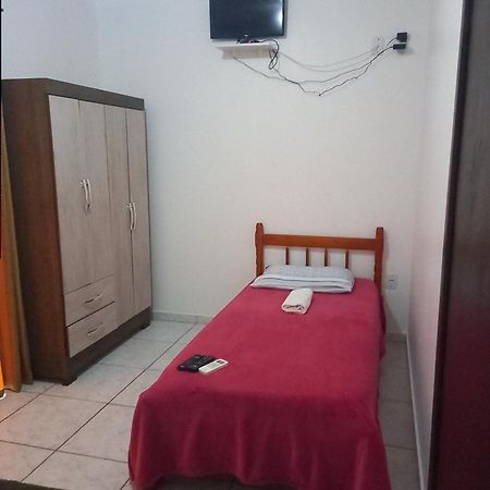 Quitinete Vo Ana Hotel Penha  Bilik gambar