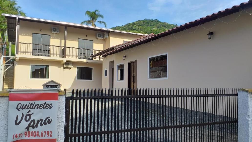 Quitinete Vo Ana Hotel Penha  Luaran gambar