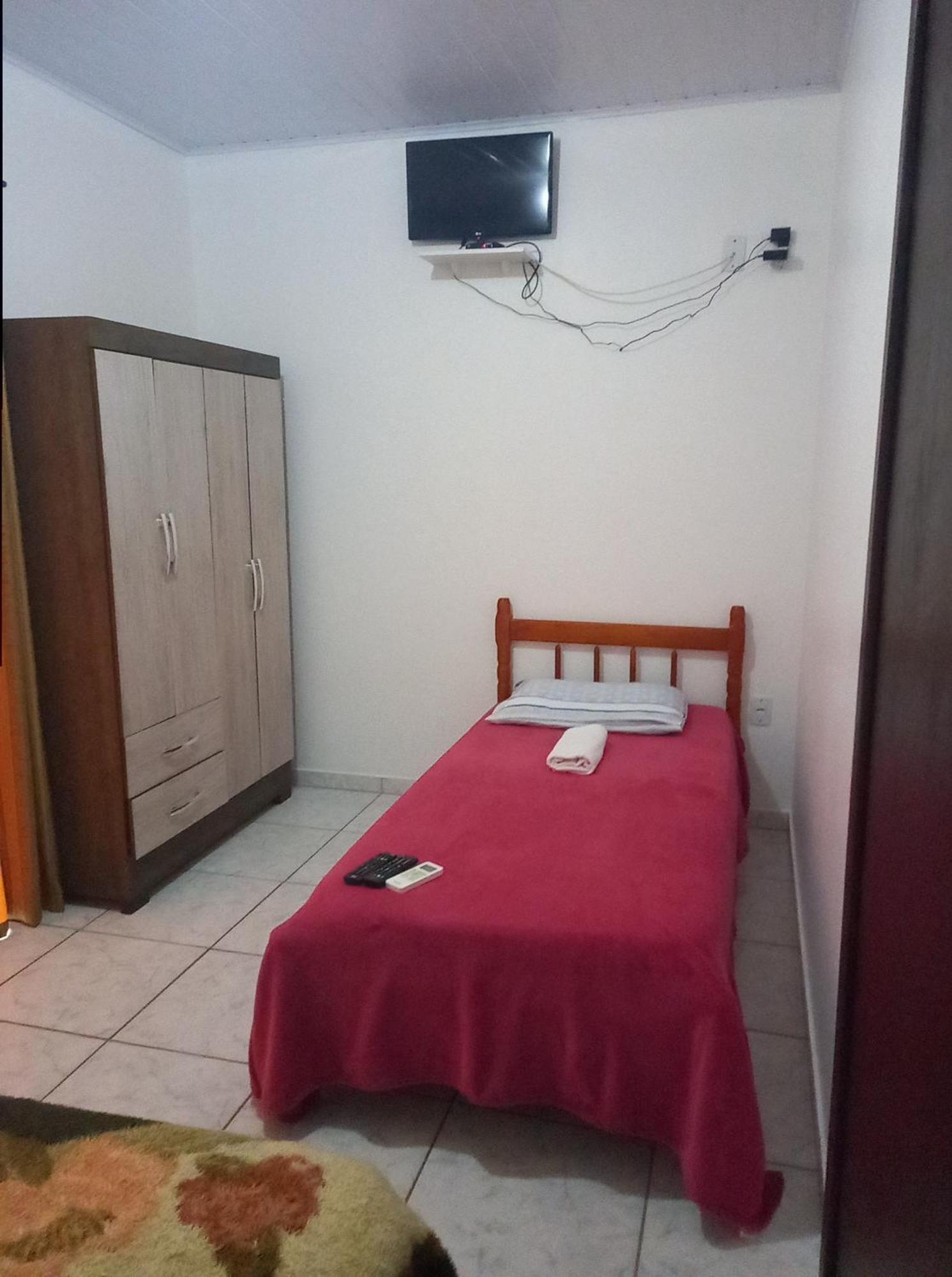 Quitinete Vo Ana Hotel Penha  Bilik gambar